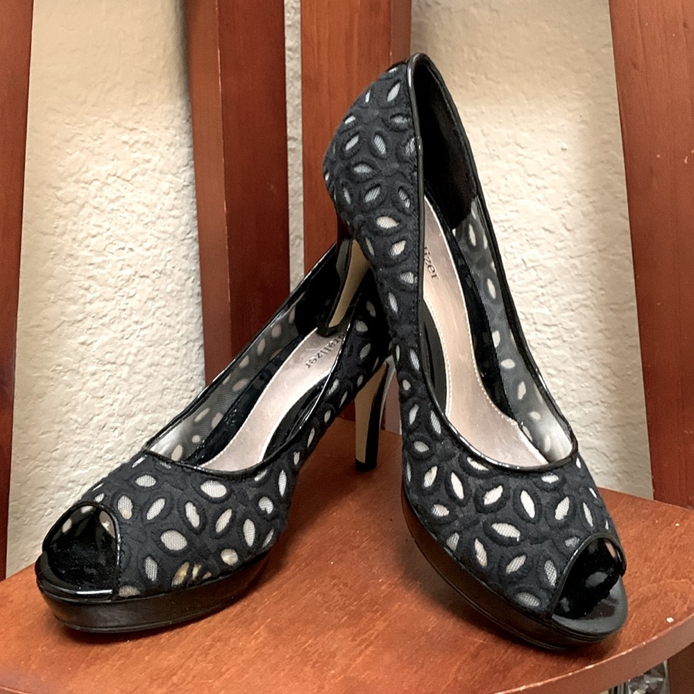 🔹Naturalizer Woman’s Heels..